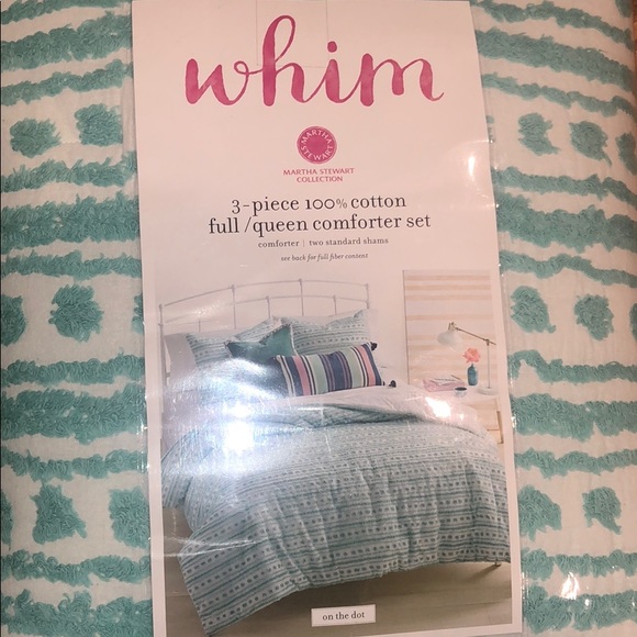 Comforter - Picture 2 of 4